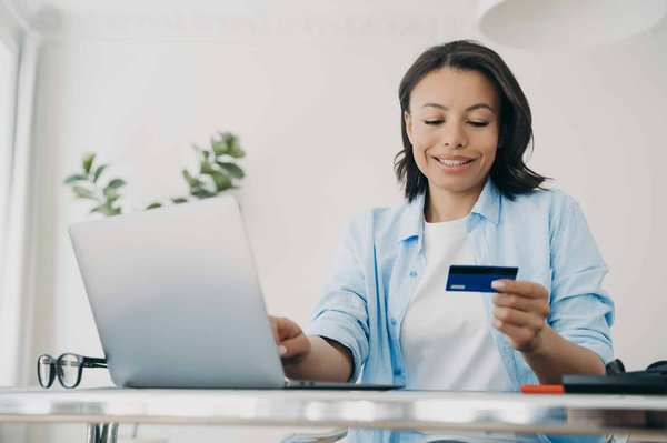 Banque pro en ligne : 5 avantages incontournables